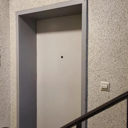 Lägenhet Monteurwohnung Neu-Ulm